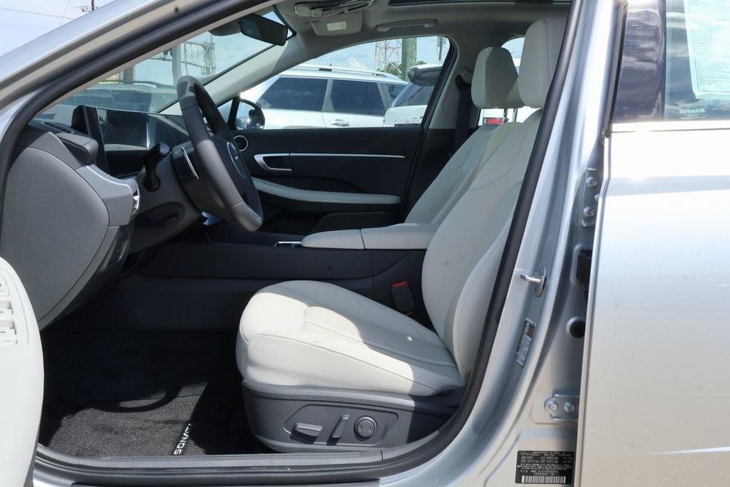 new 2025 Hyundai Sonata car, priced at $31,033