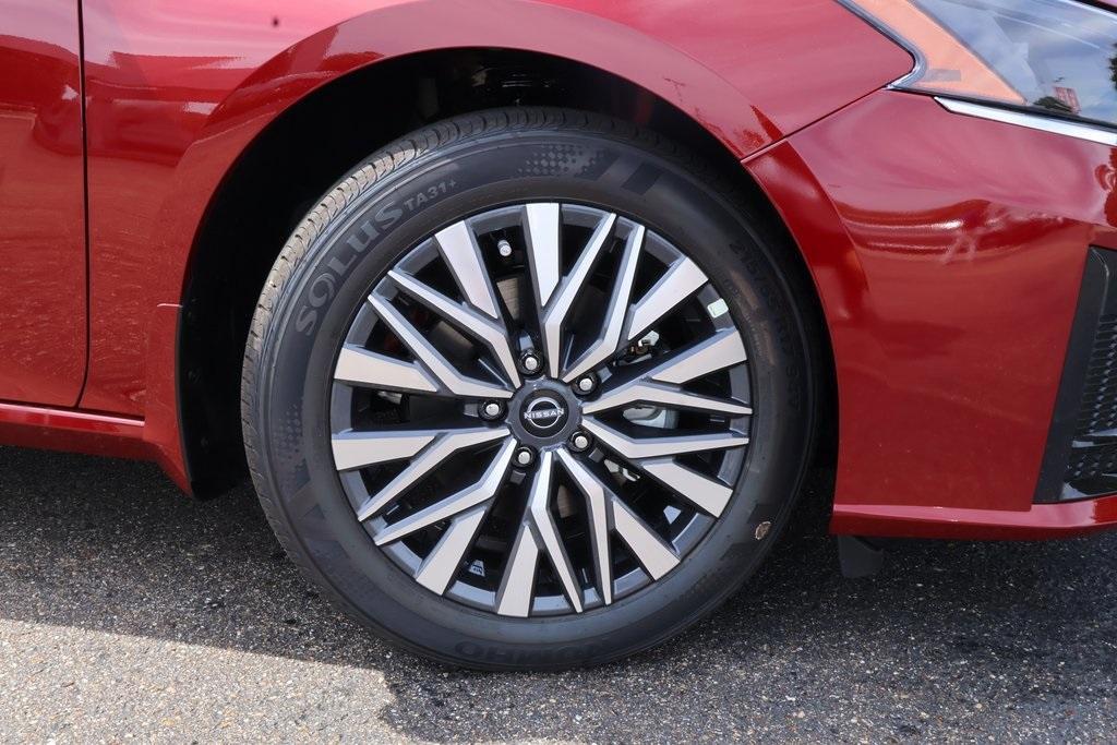 new 2025 Nissan Altima car, priced at $29,633