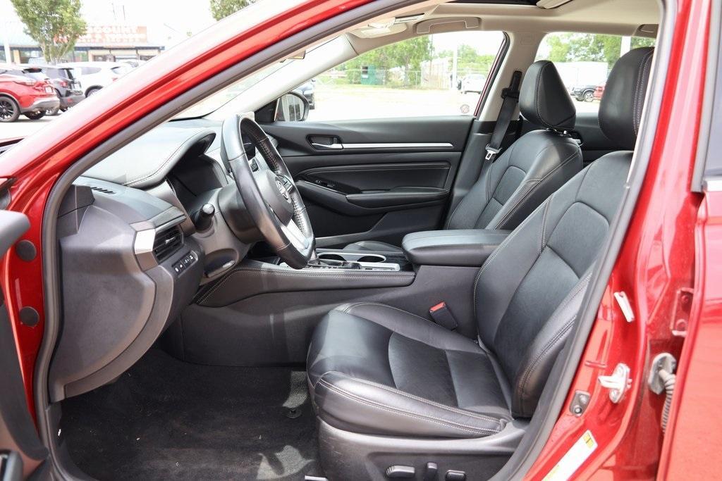 used 2023 Nissan Altima car, priced at $22,371