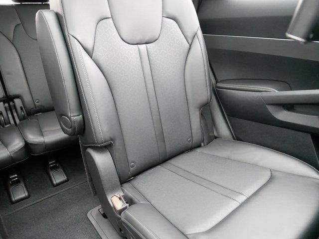 used 2022 Kia Sorento car, priced at $33,998