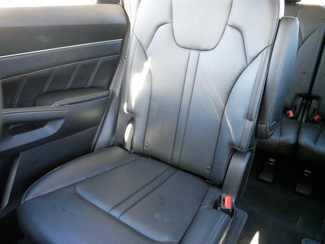 used 2023 Kia Sorento car, priced at $31,998