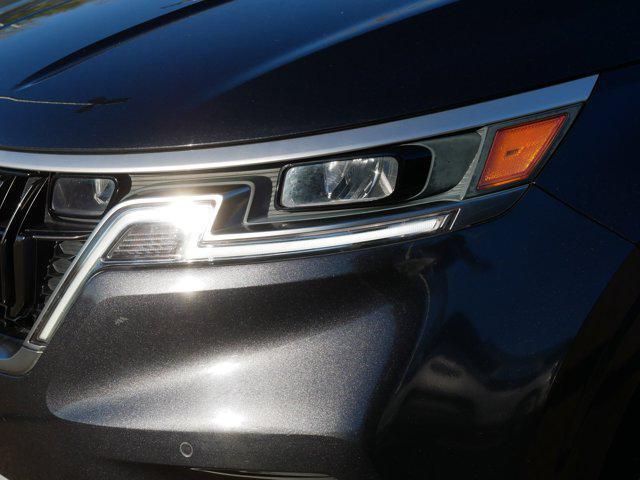 used 2024 Kia Carnival car, priced at $38,998