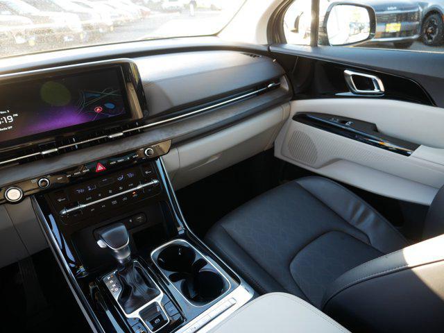 used 2024 Kia Carnival car, priced at $38,998