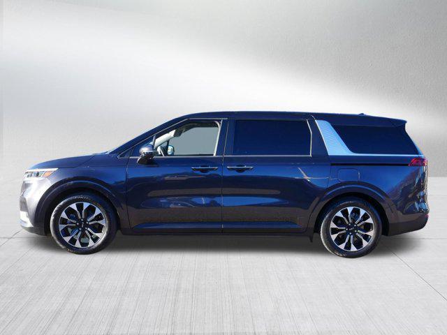 used 2024 Kia Carnival car, priced at $38,998