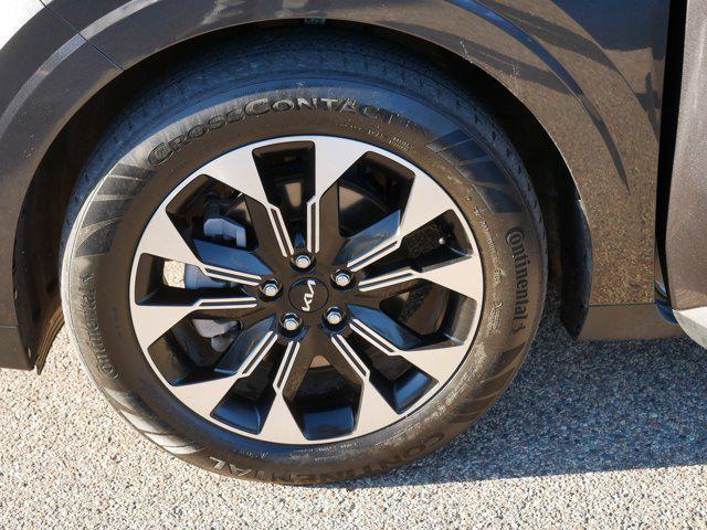 used 2024 Kia Carnival car, priced at $38,998