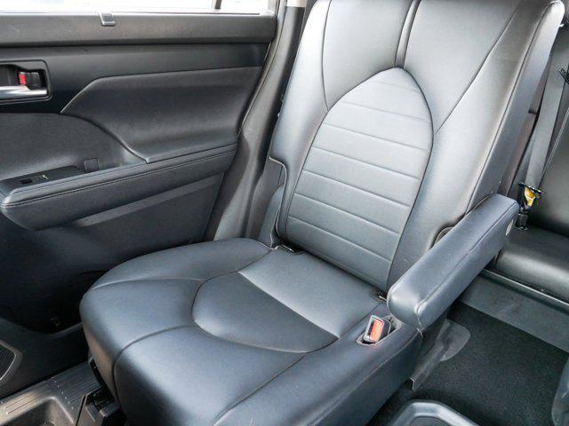 used 2021 Toyota Highlander car, priced at $32,998