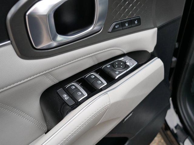 used 2023 Kia Sorento car, priced at $33,998