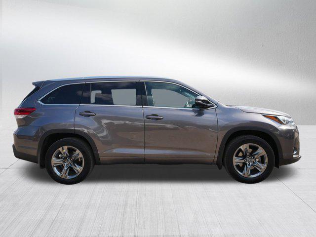 used 2017 Toyota Highlander car, priced at $21,998