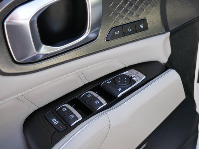 used 2022 Kia Sorento Plug-In Hybrid car, priced at $34,990