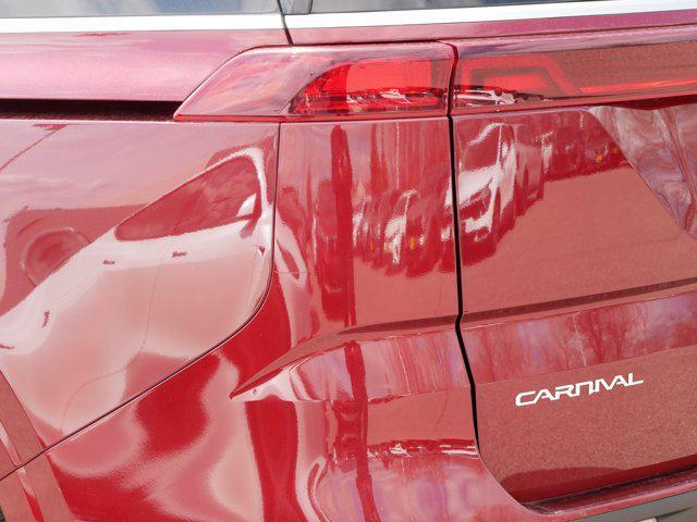 used 2024 Kia Carnival car, priced at $34,998