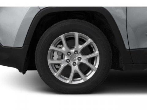 used 2015 Jeep Cherokee car, priced at $12,995