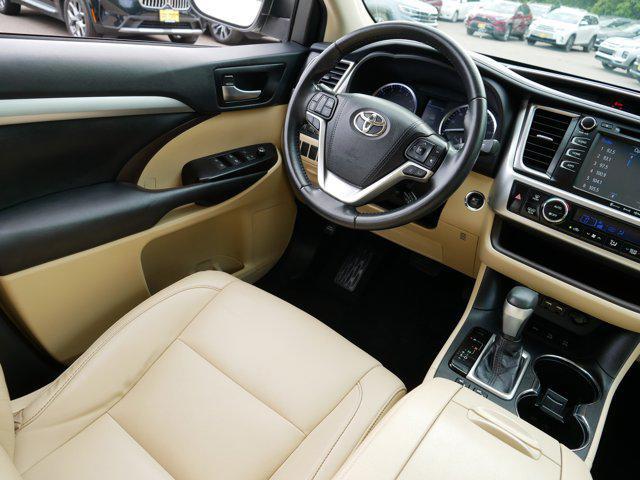 used 2019 Toyota Highlander car, priced at $27,998