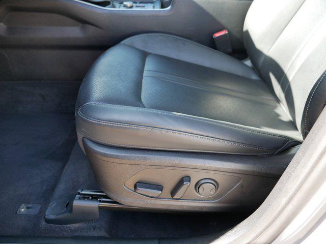 used 2023 Kia Sorento car, priced at $29,998