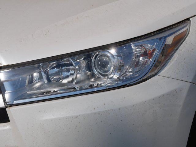 used 2019 Toyota Highlander Hybrid car, priced at $26,998