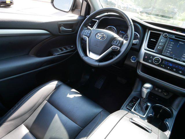 used 2019 Toyota Highlander Hybrid car, priced at $26,998