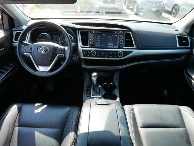 used 2019 Toyota Highlander Hybrid car, priced at $26,998