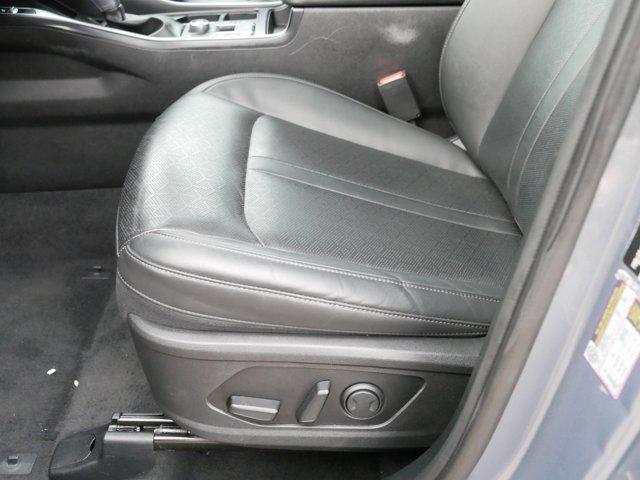 used 2023 Kia Sorento car, priced at $29,998