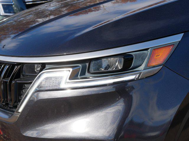 used 2024 Kia Carnival car, priced at $34,298