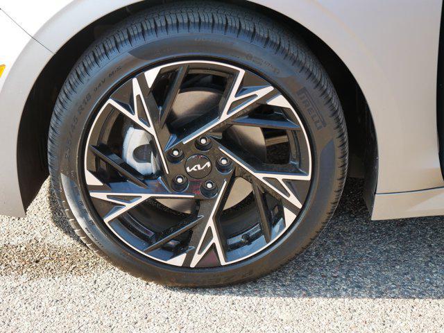 used 2025 Kia K5 car