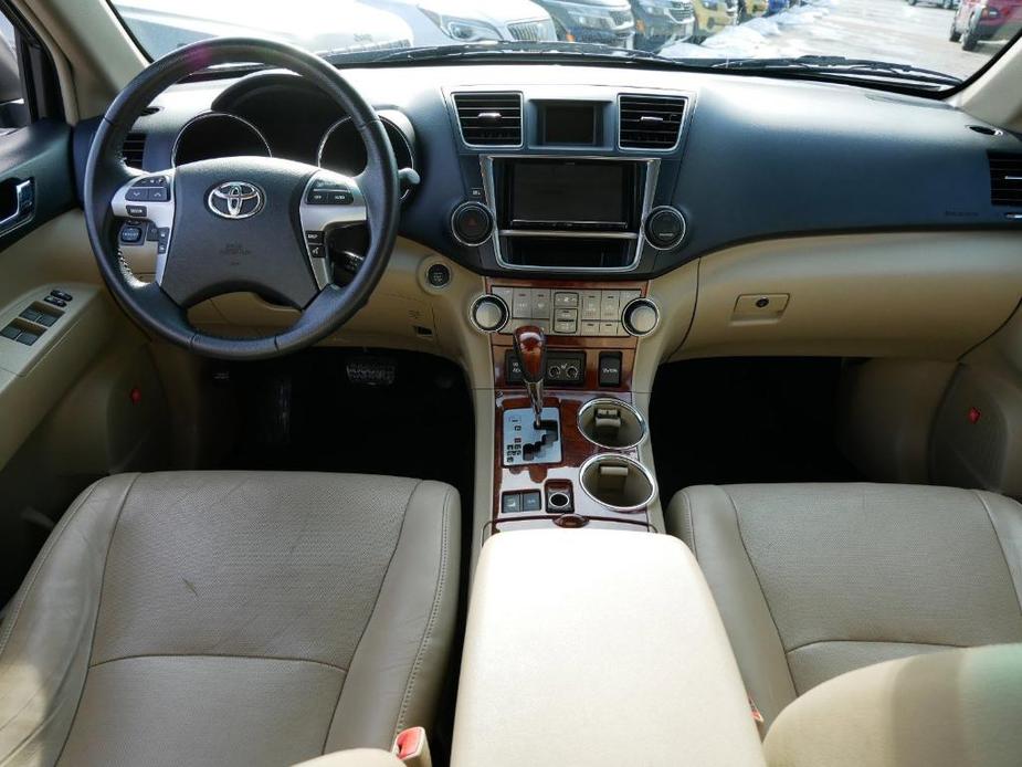 used 2013 Toyota Highlander car, priced at $11,900