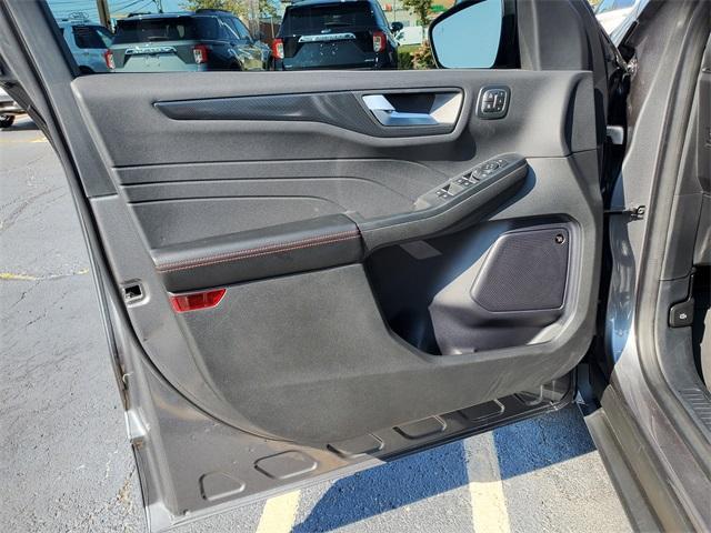 used 2024 Ford Escape car, priced at $27,900
