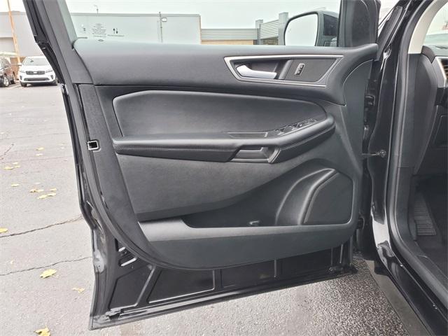 used 2024 Ford Edge car, priced at $25,900