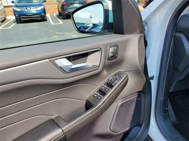 used 2023 Ford Escape car, priced at $25,900