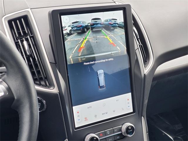 used 2024 Ford Edge car, priced at $25,900