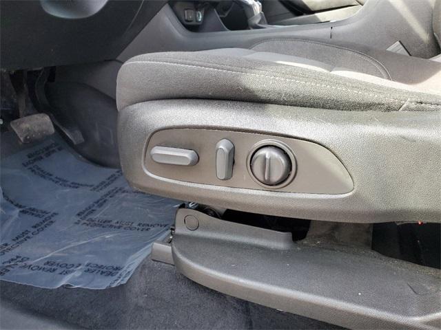 used 2022 Chevrolet Traverse car, priced at $24,900