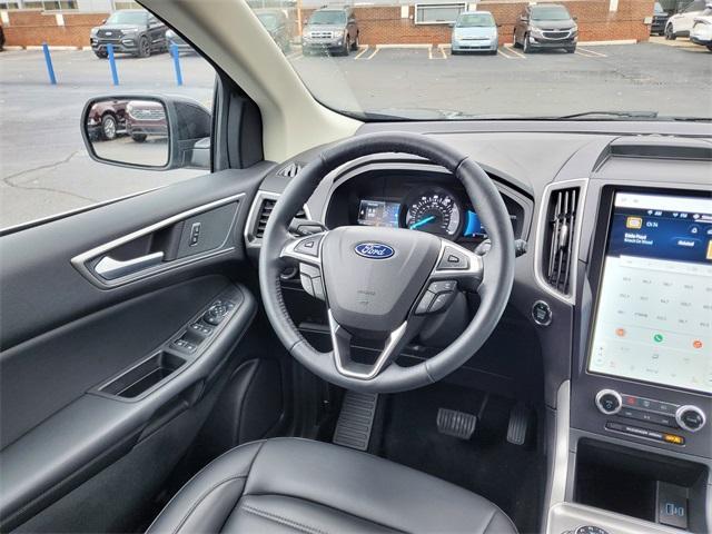 used 2024 Ford Edge car, priced at $26,900
