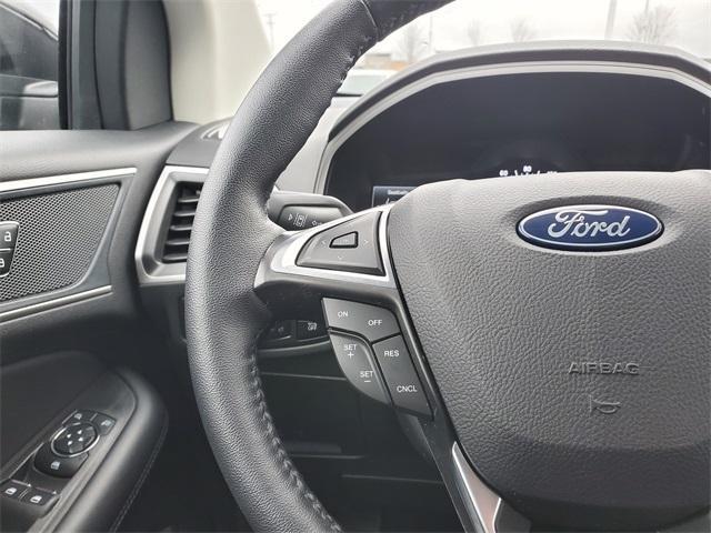 used 2024 Ford Edge car, priced at $26,900