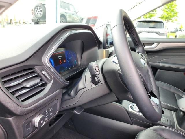 used 2022 Ford Escape car, priced at $26,900