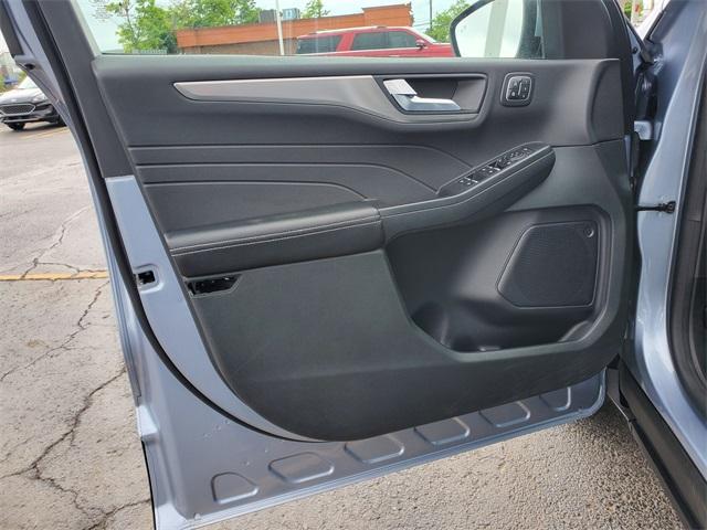 used 2022 Ford Escape car, priced at $26,900