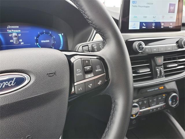 used 2022 Ford Escape car, priced at $26,900