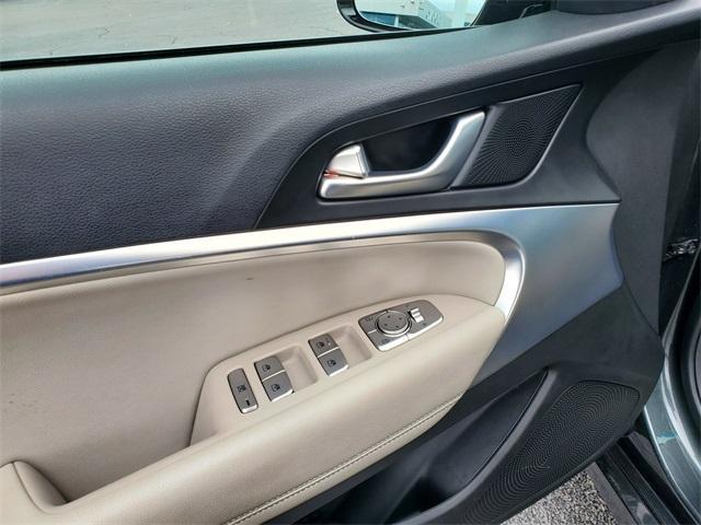 used 2022 Genesis G70 car, priced at $25,900