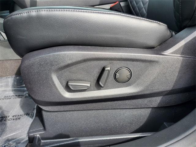 used 2024 Ford Edge car, priced at $35,900