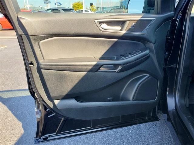 used 2022 Ford Edge car, priced at $24,900