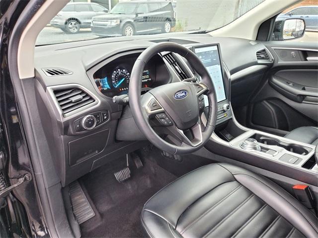 used 2024 Ford Edge car, priced at $24,900
