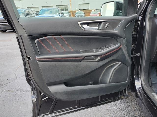 used 2022 Ford Edge car, priced at $27,900