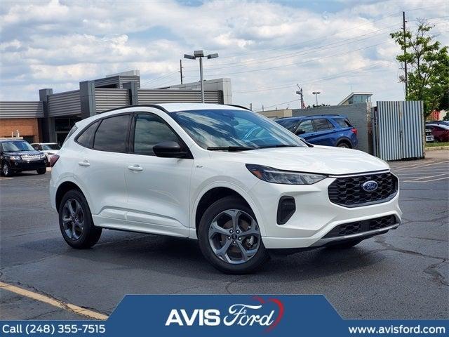used 2024 Ford Escape car, priced at $25,900