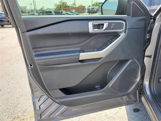 used 2022 Ford Explorer car, priced at $32,900