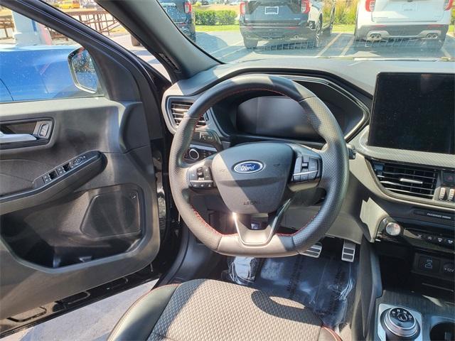 used 2023 Ford Escape car, priced at $22,500