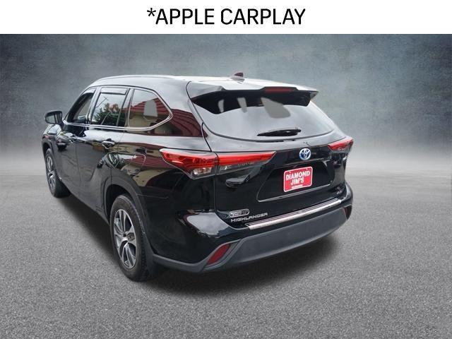 used 2022 Toyota Highlander Hybrid car, priced at $26,500
