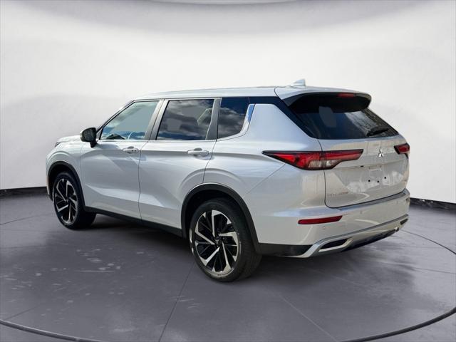 new 2024 Mitsubishi Outlander car, priced at $36,015