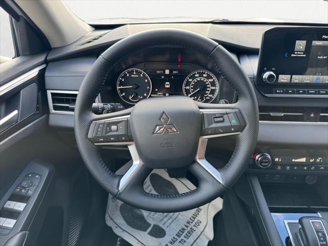 new 2024 Mitsubishi Outlander car, priced at $36,015