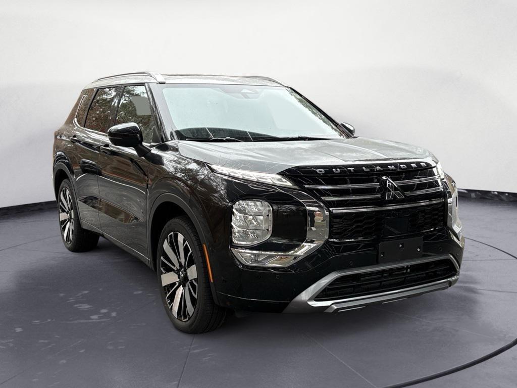 new 2025 Mitsubishi Outlander car, priced at $46,640