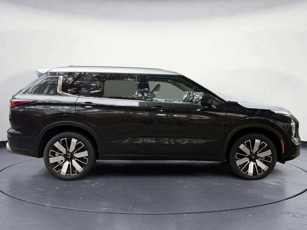 new 2025 Mitsubishi Outlander car, priced at $46,640