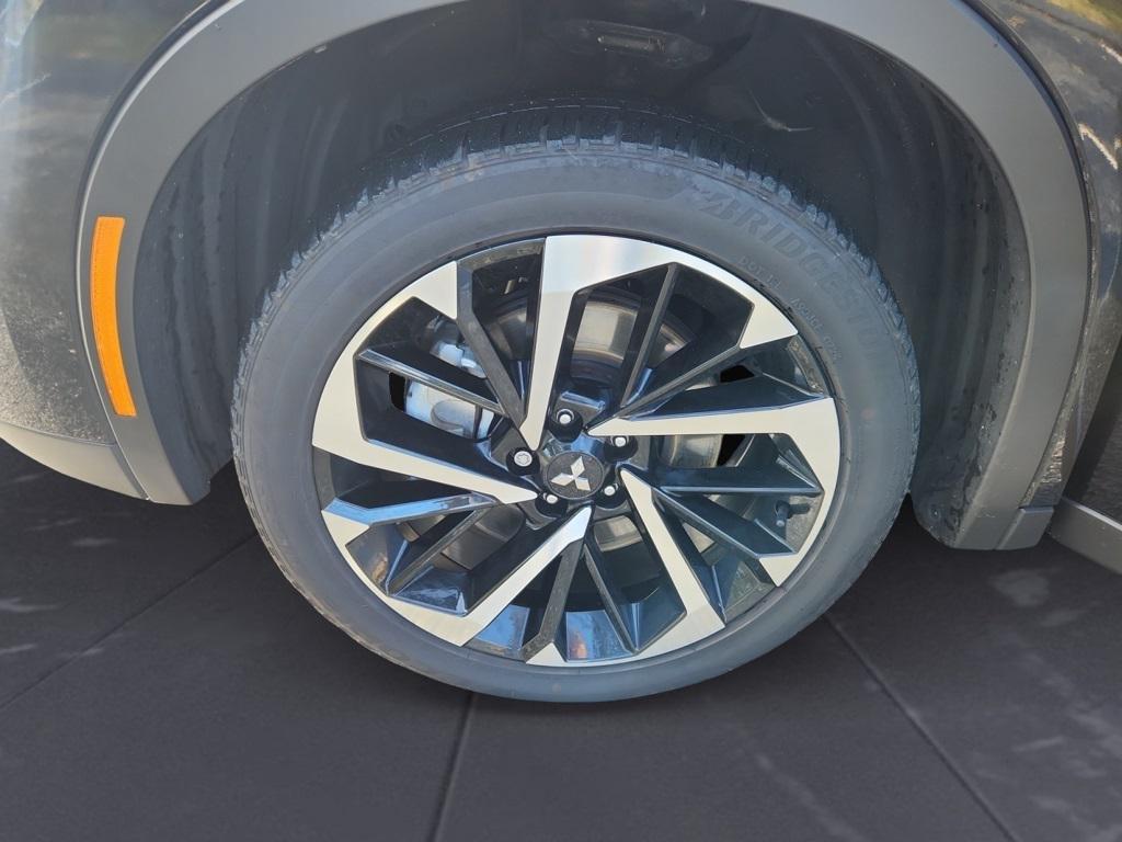 used 2024 Mitsubishi Outlander car, priced at $27,900