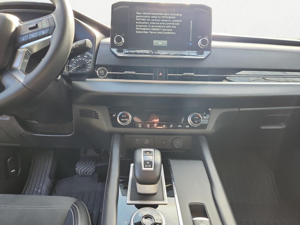 used 2024 Mitsubishi Outlander car, priced at $27,900