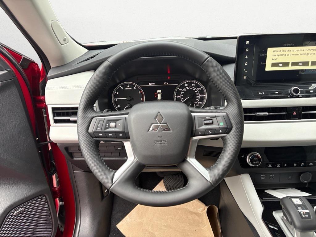 new 2025 Mitsubishi Outlander car, priced at $38,280